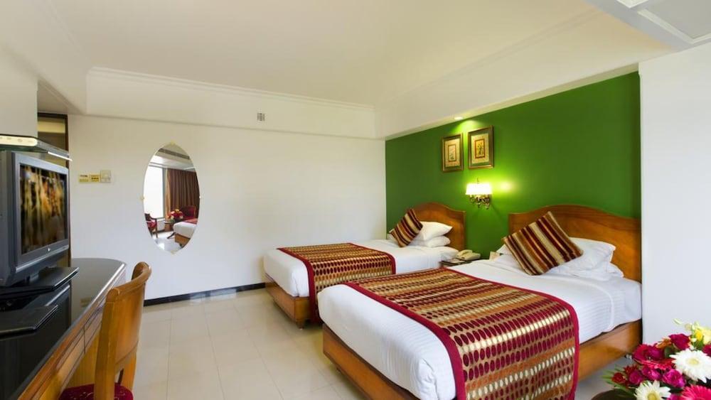 Ramee Guesline Hotel, Dadar Mumbai Ngoại thất bức ảnh